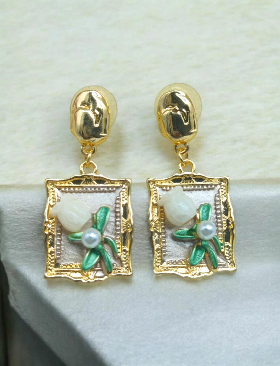 Earring