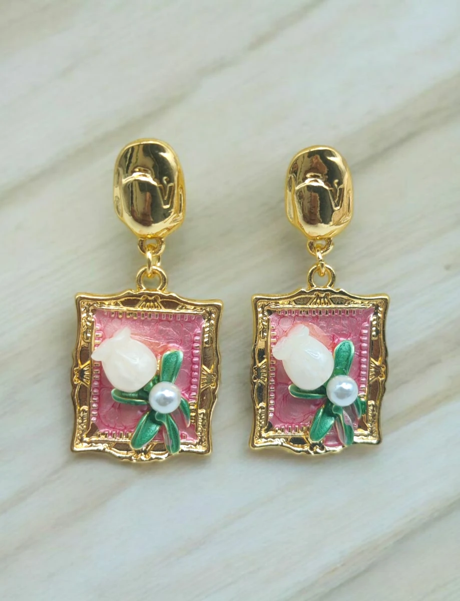Earring